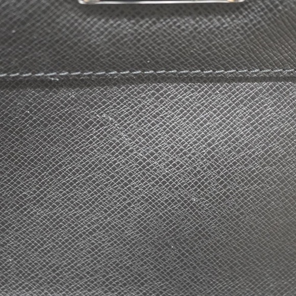 Louis Vuitton Associé Cartable 2 Bag Taiga Leather Noir Black - Picture 13 of 14